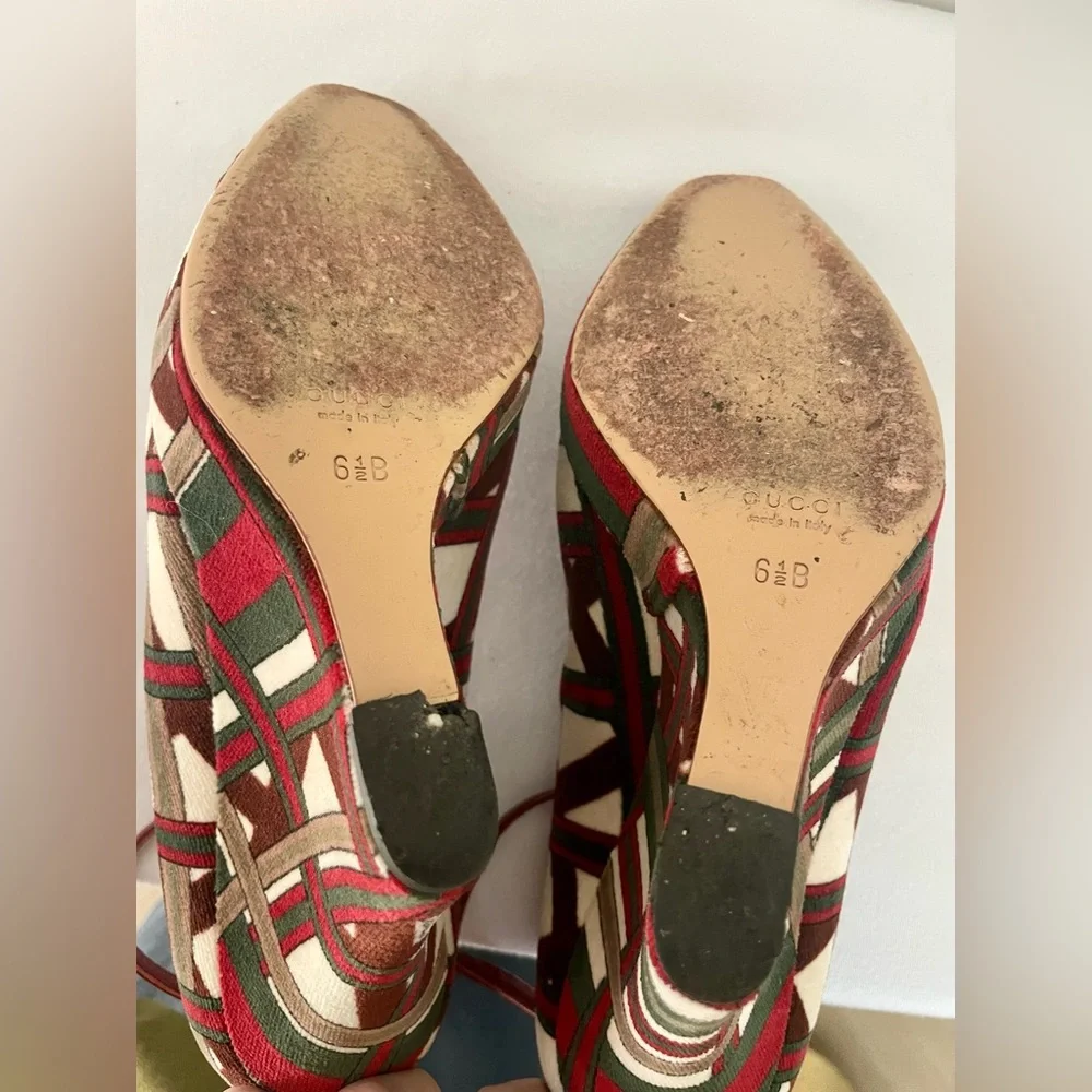 Gucci Velvet Web Ribbon wedges, ankle straps, red/white/green, 6.5b, box, EUC - Picture 14 of 16